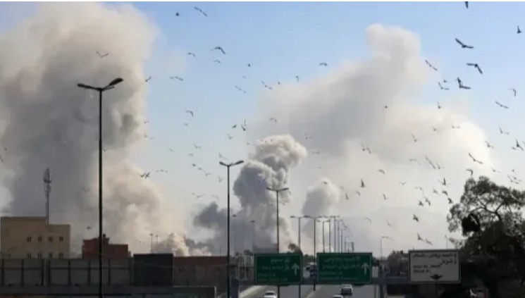 انفجارات قوية تهزّ طهران